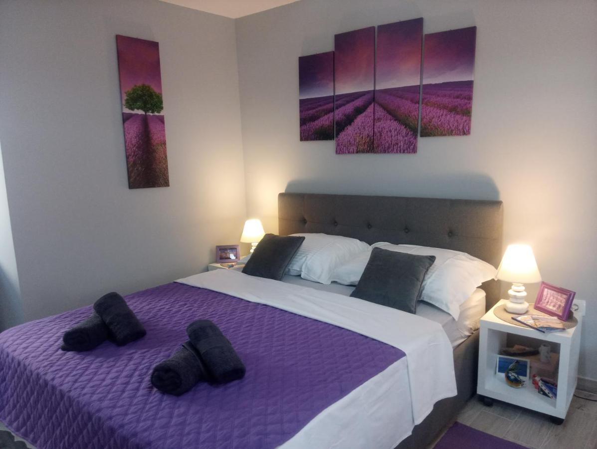 Apartament Elly *